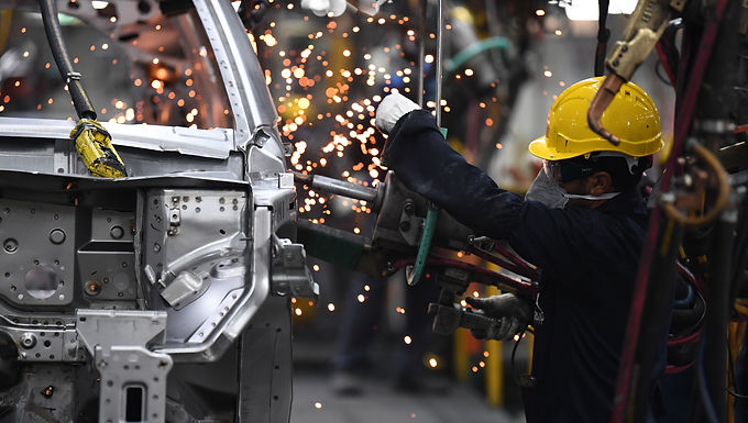 Rishi Sunak insta a la UE a escuchar a los fabricantes de automóviles europeos que piden que se suavicen las "reglas de origen" después del Brexit para proteger el comercio