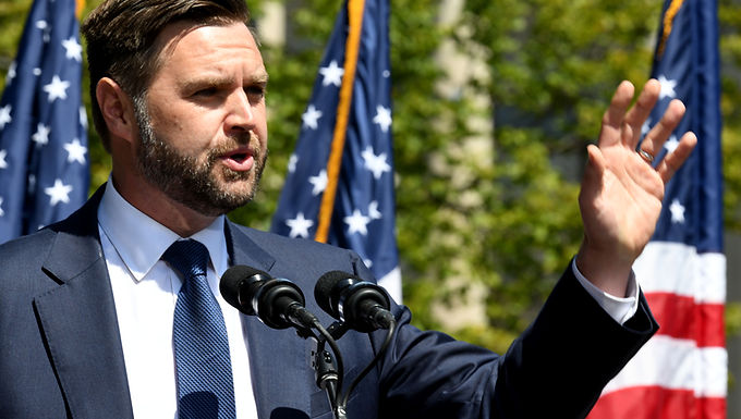 J.D. Vance visita la frontera: la compañera de fórmula de Trump critica a la 'zarina de la frontera' Kamala Harris y expone todas las áreas donde fracasó en materia de inmigración