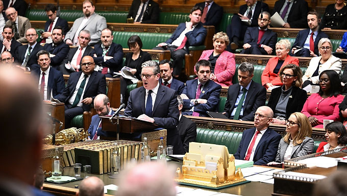 El gobierno británico se tambalea por el caso Epstein y la falta de resultados económicos