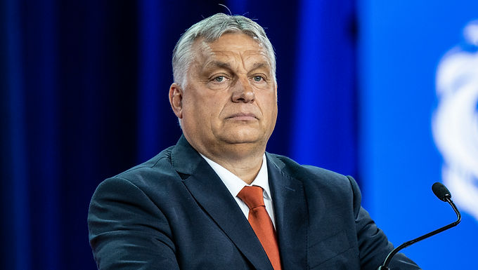 Trump respalda al hombre fuerte del primer ministro húngaro, Viktor Orbán, en su candidatura a la reelección por su "poderoso y maravilloso trabajo deteniendo la inmigración, creando empleos y comercio".