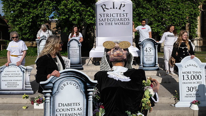 El parlamento británico aprueba la ley de muerte asistida con una polémica mínima mayoría 