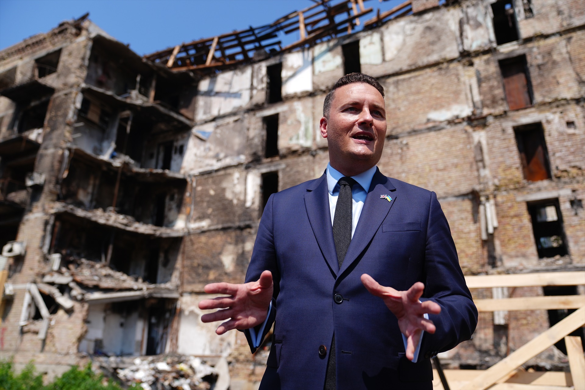 Wes Streeting advierte a los activistas que NO se opongan a impulsar el gasto en defensa